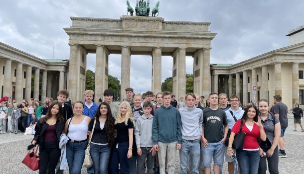 Vom 31. August bis zum 04. September 2026 verbrachten die zehnten Klassen fünf ereignisreiche Tage in der Bundeshauptstadt. Gemeinsam waren sie in der Jugendherberge DJH Berlin Int…