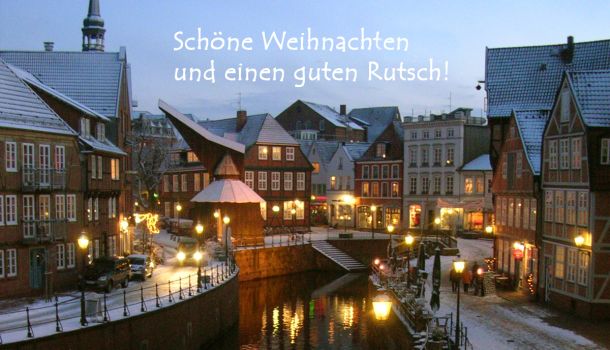 Ein ereignisreiches Jahr neigt sich dem Ende zu. Wir wün­schen allen Schülerinnen und Schü­lern, ihren Familien, Lehr­kräf­ten und Mit­ar­bei­tenden eine besinnliche Weihnachtszeit…