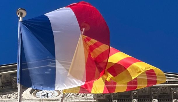 Schüleraustausch in Südfrankreich

Mein Schüleraustausch in dem traumhaften Südfrankreich
 Charmante Märkte, die von frischen Produkten nur so strotzen, hektarweise Oliven- und…